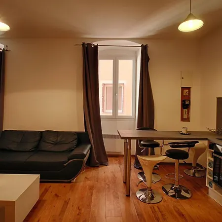Apartamento Cosy Dans Vieille D'ajaccio, Proche Plage, Marche Et Commodites. - Fr-1-61-507